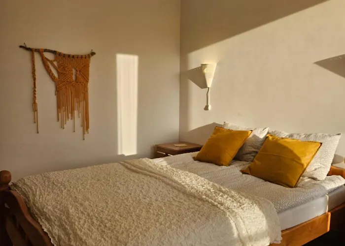 Goscinne Krysta * Ostrowo (Puck)